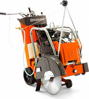 Резчик швов HUSQVARNA FS-524 в прокат в Воронеже. У нас лучшая цена за сутки! Возможность взять в аренду с выгодной скидкой до 40% при экспресс доставке 24/7. И помните, ночью стоимость еще дешевле на 30%! #арендапрокат #виброплита #выгодно